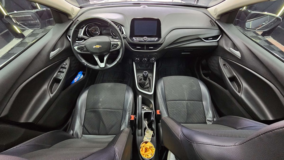 Chevrolet Onix LTZ Turbo Sedan - Imagen 11