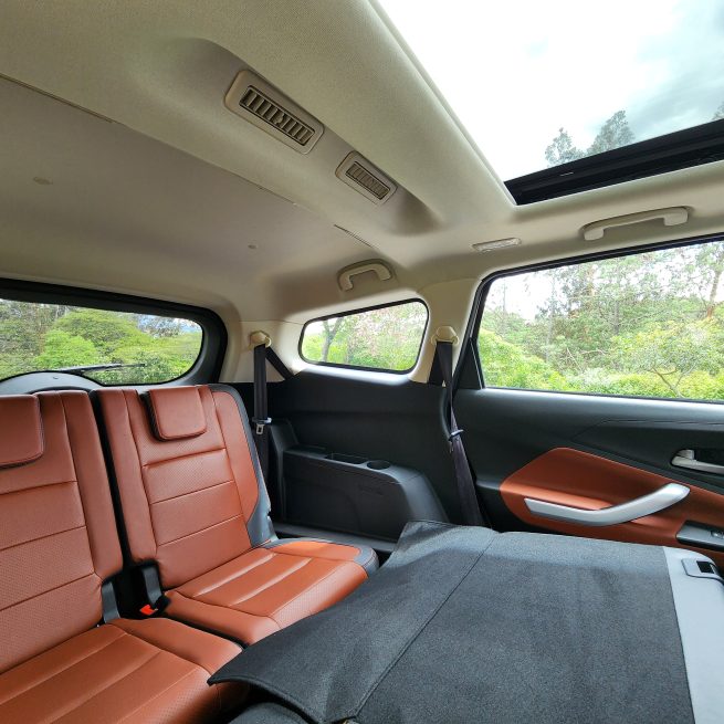 Interior asientos posteriores Kenbo S3L