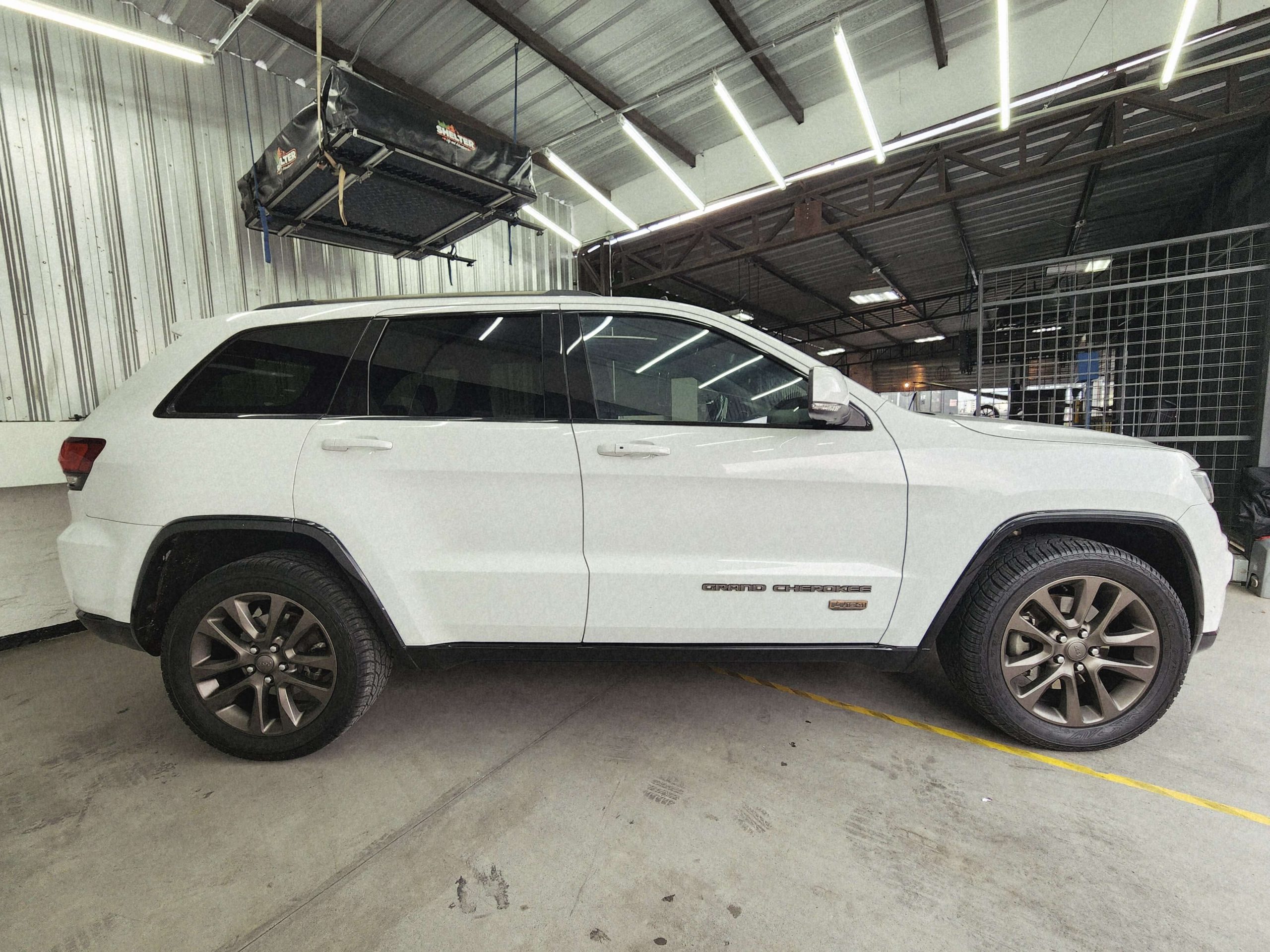 Jeep Grand Cherokee Limited 75 Aniversario - Imagen 8