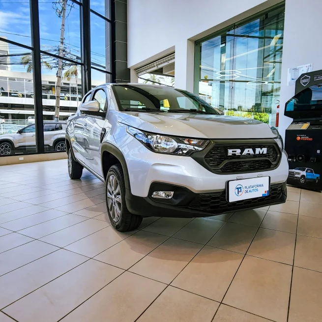 RAM 700 Lado Izquierdo