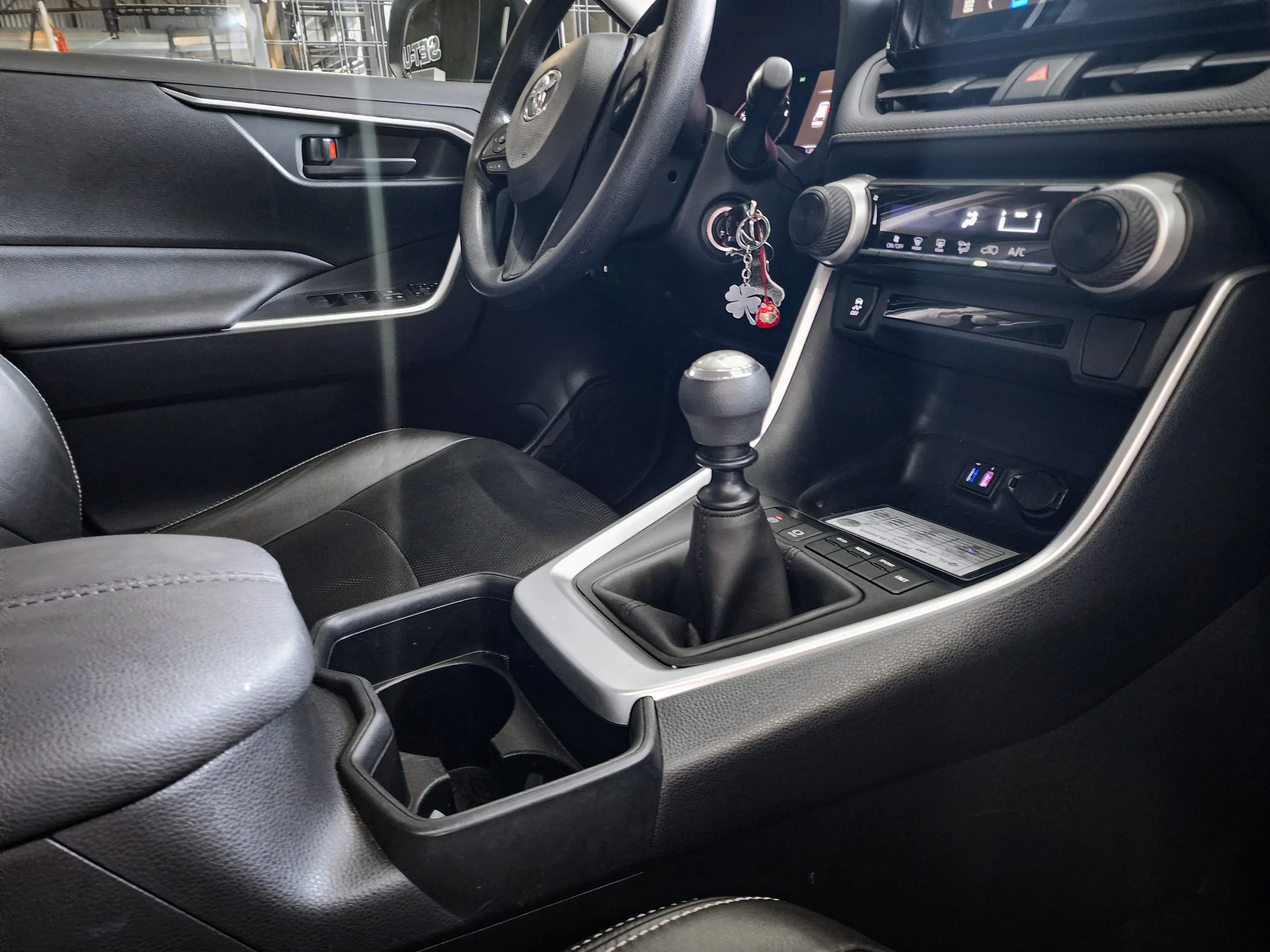 Toyota RAV4 2.0 MT 4X2 - Imagen 12
