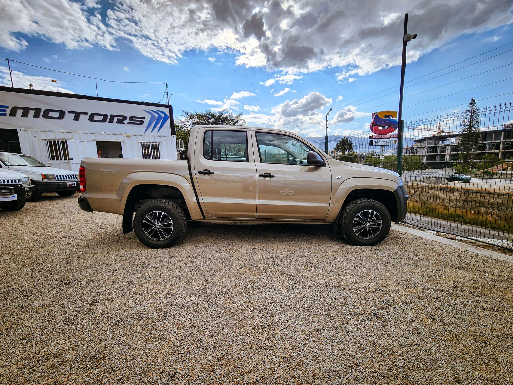 Volkswagen Amarok 2.0 BiTDI 4x2 - Imagen 3