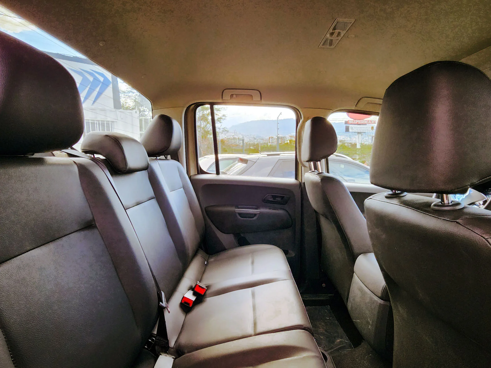 Volkswagen Amarok 2.0 BiTDI 4x2 - Imagen 24