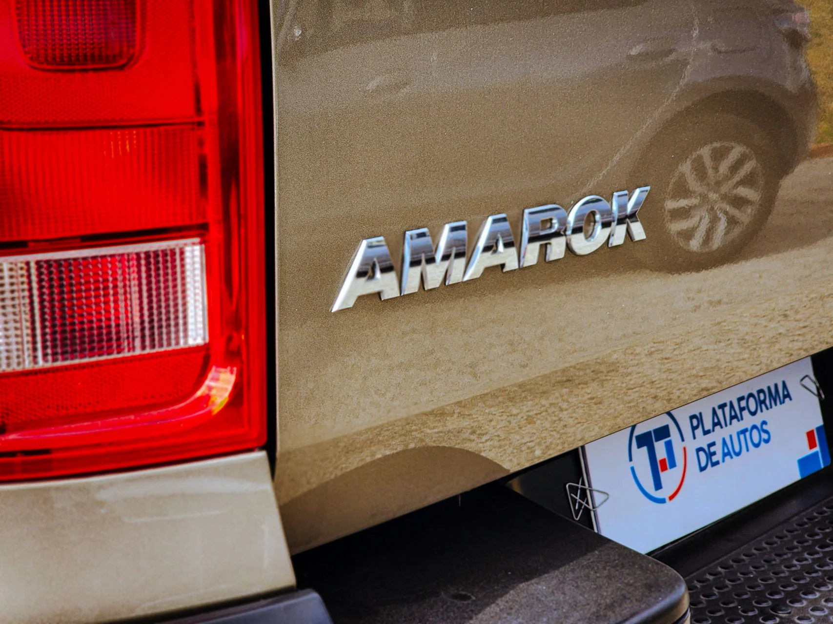 Volkswagen Amarok 2.0 BiTDI 4x2 - Imagen 13