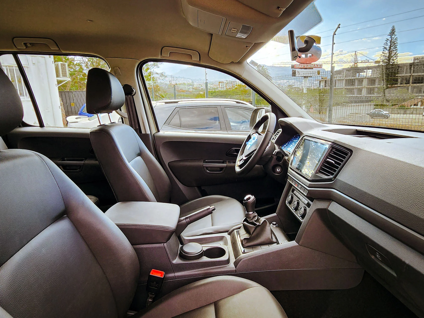 Volkswagen Amarok 2.0 BiTDI 4x2 - Imagen 14