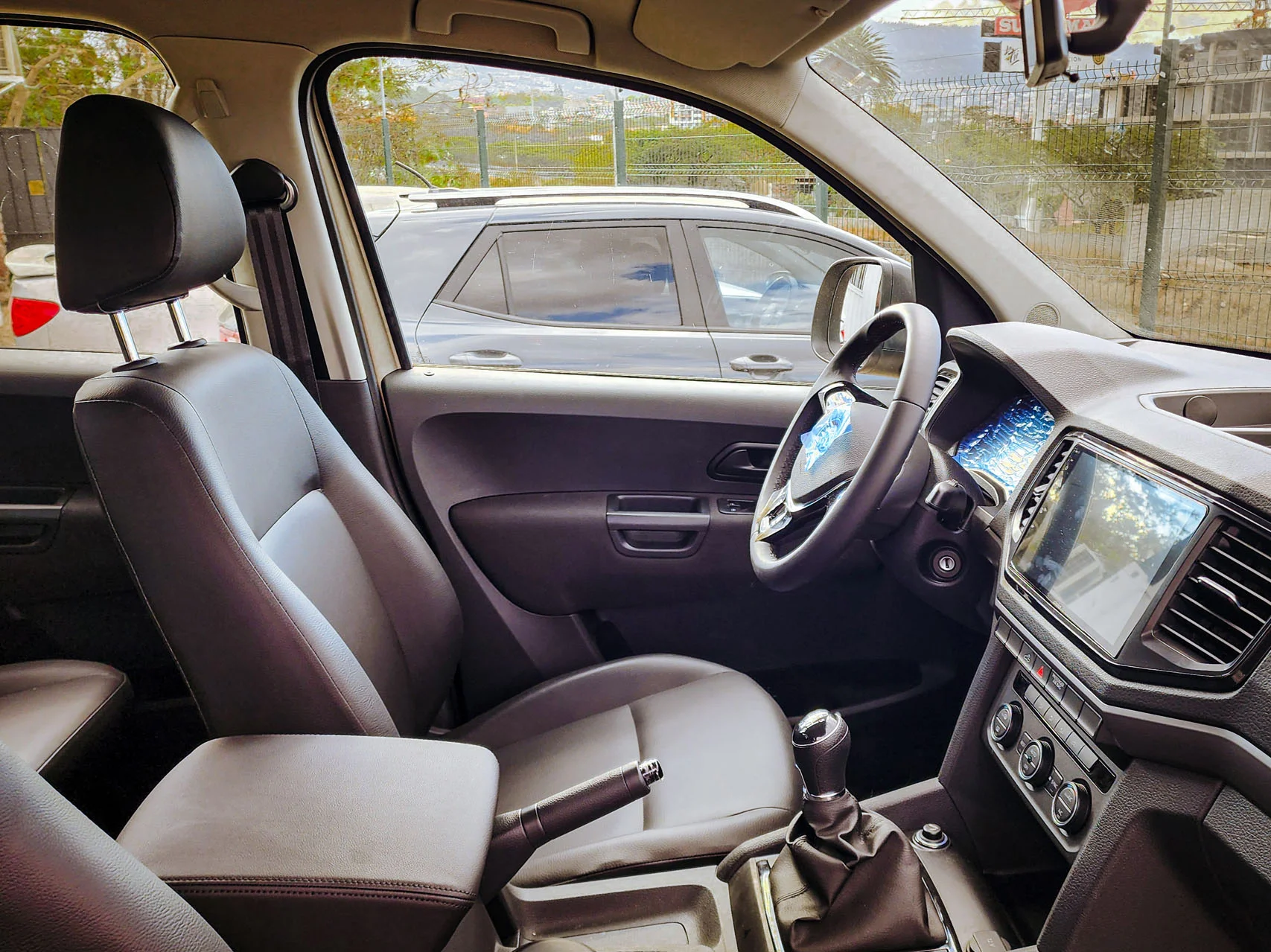 Volkswagen Amarok 2.0 BiTDI 4x2 - Imagen 16