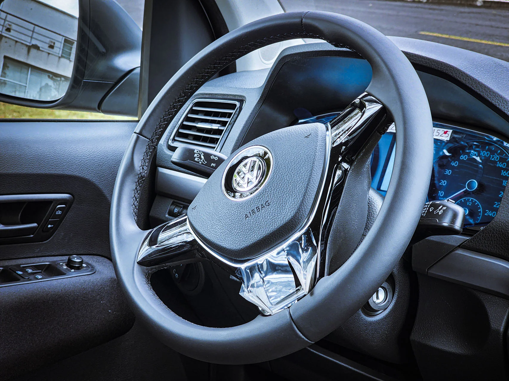 Volkswagen Amarok 2.0 BiTDI 4x4 - Imagen 23