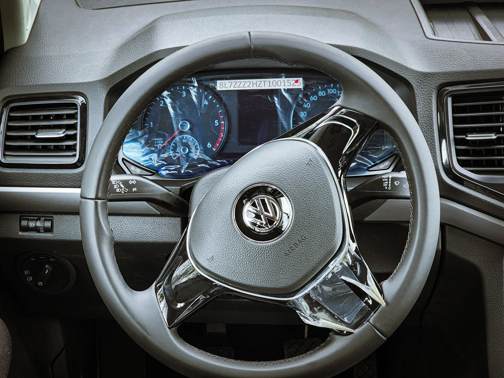 Volkswagen Amarok 2.0 BiTDI 4x4 - Imagen 24