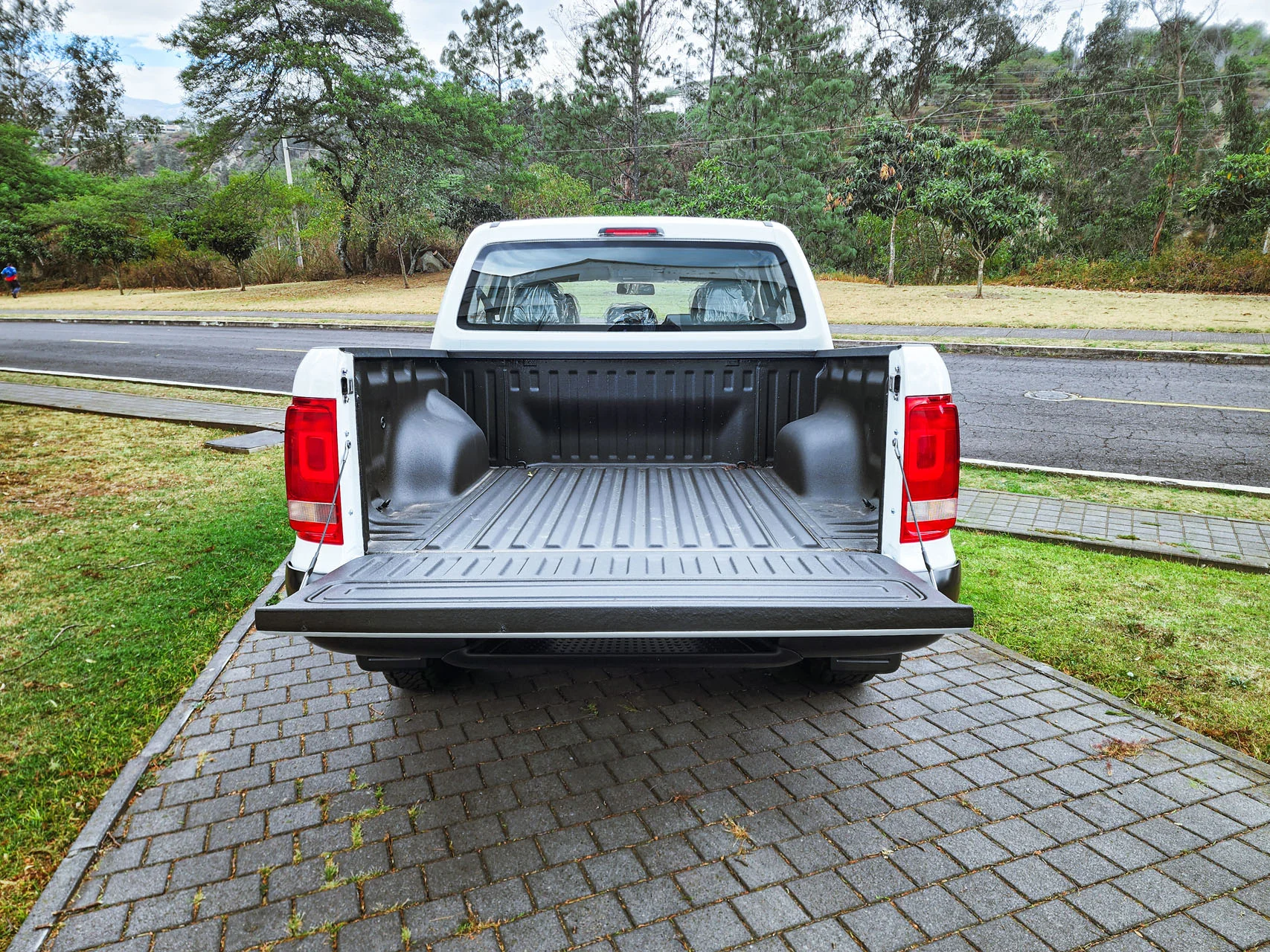 Volkswagen Amarok 2.0 BiTDI 4x4 - Imagen 28